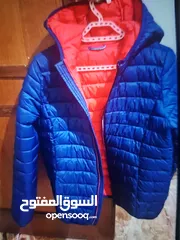  1 جاكيت كحلي ولادي بحال الجديد قميص بولو او تتيششيرت