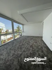  30 فیلا فخمة للبیع منطقة راقیة /Luxurious villa for sale in an upscale area /