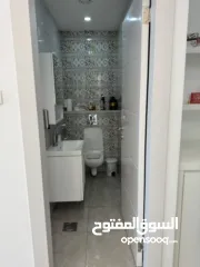  5 مكتب مميز جدا للايجار فوق مصرف الصفا الطابق الثامن فوق مركز النور للعيون مباشرة