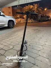  2 سكوتر الكهربائيه مع شاحن Electric scooter with charger