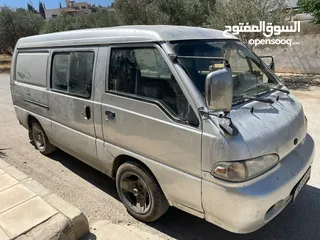  3 باص هونداي H100 2001 مع الرقم