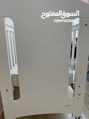  2 سرير اطفال بحالة ممتازة للبيع