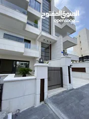  7 شقة مميزة مع مسبح خاص للبيع عبدون ودير غبار