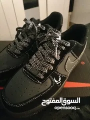  4 "جوتي "حذاء نايك جديد(كوبي ون)اصدار فينوم لون اسود مناسب للبنات والاولاد  black Nike shoes new copy