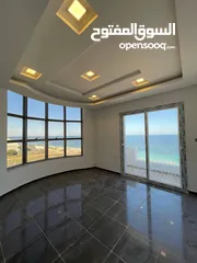  5 عمارة خمس طوابق بأطلاله على شاطئ البحر بثلاث جهات