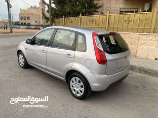  3 فورد فيجو موديل 2012 بحالة ممتازة للييع بسعر مغري