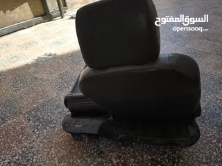  6 كراسي هونداي بورتر كاملة مع القواعد للبيع بحاجة إلى تنجيد او سلخات  عند منجد