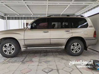  3 لكزس ذهبي lx470 2002 للبيع فقط