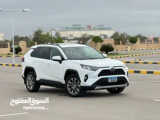  1 راف فور 2021 XLE مواصفات