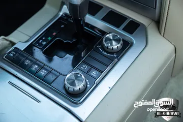  20 Toyota Land Cruiser 2017 Gx-r V8  السيارة بحالة الوكالة و قطعت مسافة 141,000 كم   اللون : اسود