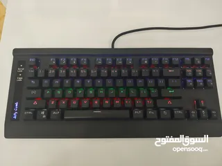  10 Gaming Mechanical Keyboard لوحة مفاتيح غيمنغ ميكانيكال