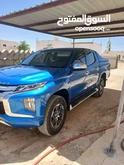  4 متسوبيشي L200