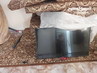  4 شاشة 50 بوصة ثري دي موديل 2015 مكسورة للبيع
