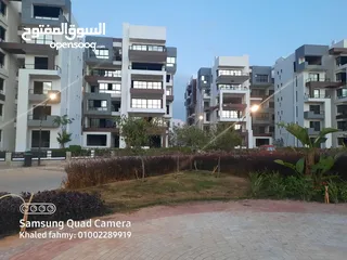 9 شقة فاخرة في كامبوند في مدينة القاهرة ،حدائق 6 اكتوبر.