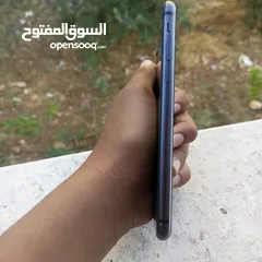  4 ايفون عادي. حاله ممتازه