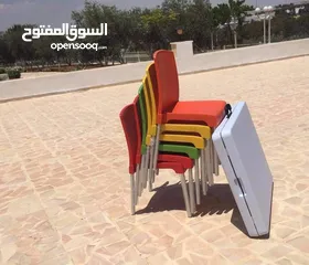  8 طاولة وكراسي طوي خارجي وداخلي.