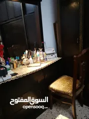  8 غرفة نوم بحالة ممتازة جدا استعمال عرسان نضيف للبيع بسبب السفر بدون فرشة الاضواء شغالة