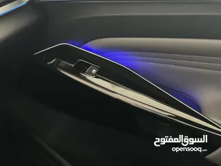  11 VW ID4 CROZZ PRO 2024 PIANO BLACK أبيضّ لؤلؤي