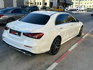  3 Mercedes-Benz E220