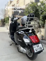  7 Vespa PIAGGIO GTS300 / Super clean / Black