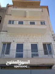  5 عماره للليع  في جبل عمان قرب شارع الرينبو والجامعة المانيه من المالك مباشرة