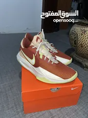  2 Basketball shoes