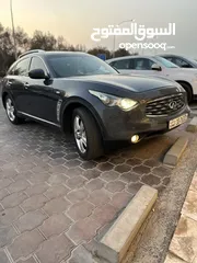  2 Infiniti FX 35 2011 175,000KM Driven only Excellent Condition (بحاله ممتاذ)