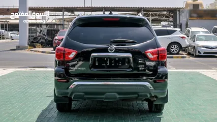  15 Nissan Pathfinder 4WD 2019