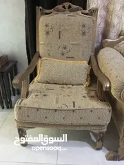  4 للبيع طقمين كنب