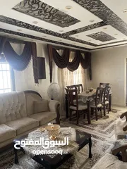  5 بيت طابقين للبيع بسعر مغري جدا