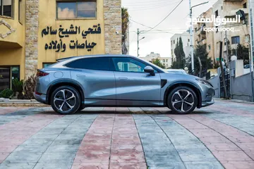  7 BYD SONG L 2024 كفاله البستنجي 6 سنوات او 100 الف كم تتوفر باللون الداخلي بيج او جملي