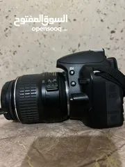  4 كاميرا Nikon للبيع مستعمله شهر فقط تحتاج بطاريه يوجد بها كلشي