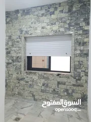  5 منزل ثلاث أدوار وملحق جديدة راقية داخل المخطط في مدينة طرابلس منطقة زناته جديده