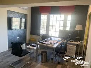  1 مكتب للايجار بسعر مغري وبموقع حيوي جدا
