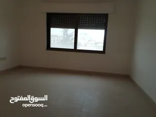  23 شقة  بجانب رئاسة الوزراء مباشره الدوار الرابع للبيع