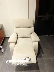  2 كنبه جلوس  فخمه 3 وضعيات لون بيج بحاله الوكاله