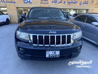  1 Jeep grand cherokee laredo2012