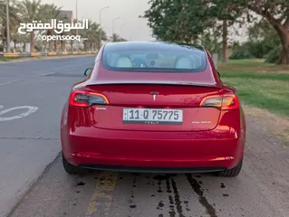  4 تيسلا موديل 3 , فئة Performance موديل 2023