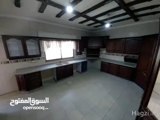  3 شقه طابقيه للبيع في دير غبار بجانب الخدمات بمساحة 300 متر ( Property ID : 30611 )