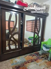  1 خزانة غرفة نوم