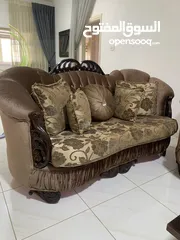  3 طقم كنب بحاله ممتازه للبيع