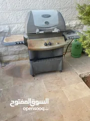  2 باربكيو من شركة FIESTA امريكي عالم بحالة ممتازة بشتغل ع الفحم والغاز بحالة ممتازة للبيع السعر 100عما