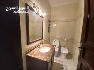  2 شقة مفروشة للإيجار 200م2 ( Property 15799 )-175072921