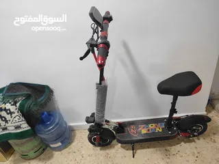  4 سكوتر الكهربائي ارضيه مضيئه 70 السرعه بمشي 20 كيلوا