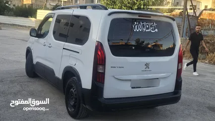  3 بيجو ريفتر 2023 رخصة ترخيص وتامين ل شهر 6/2026 تامين شامل  امكانية البيع دفعة وشكات مش ناقصها اشي فل