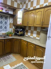  9 كنب ومطبخ للبيع مع برادي