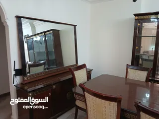  3 غرفة سفرة إيطالية أصلية ماركة فيرساتشي مميزة جدا للبيع بالسعر جدا