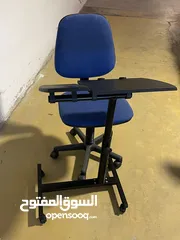  1 طاوله مع كرسي