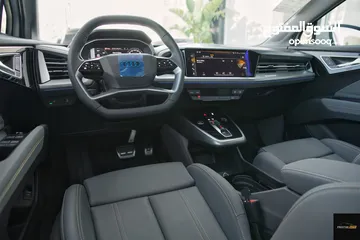  4 Audi E-tron Q4 2023