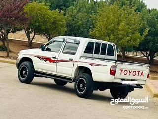  21 تويوتا هايلوكس موديل 2005  4×4 للبيع بحاله جيده